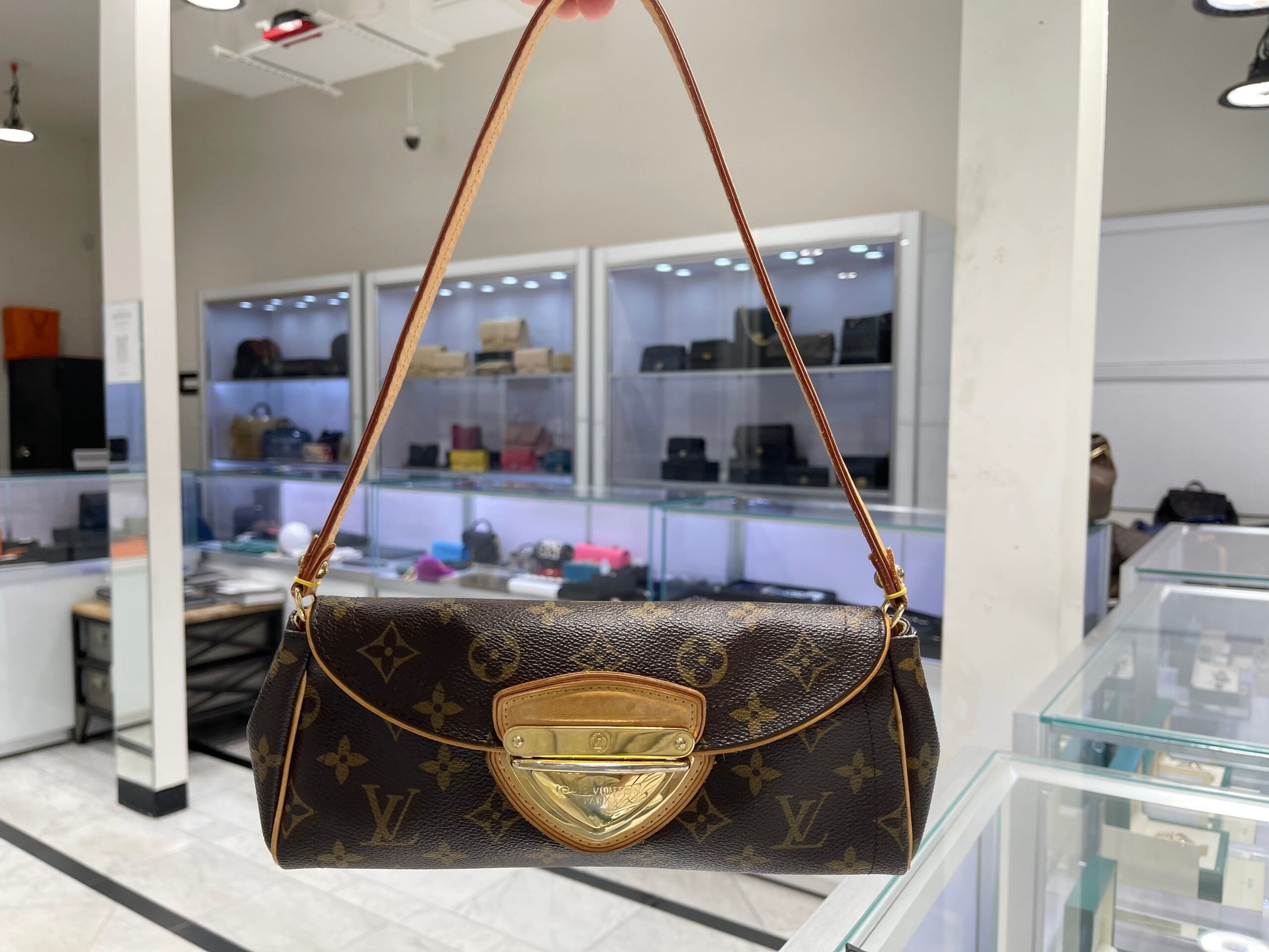 Louis Vuitton Pochette Beverly shoulder bag