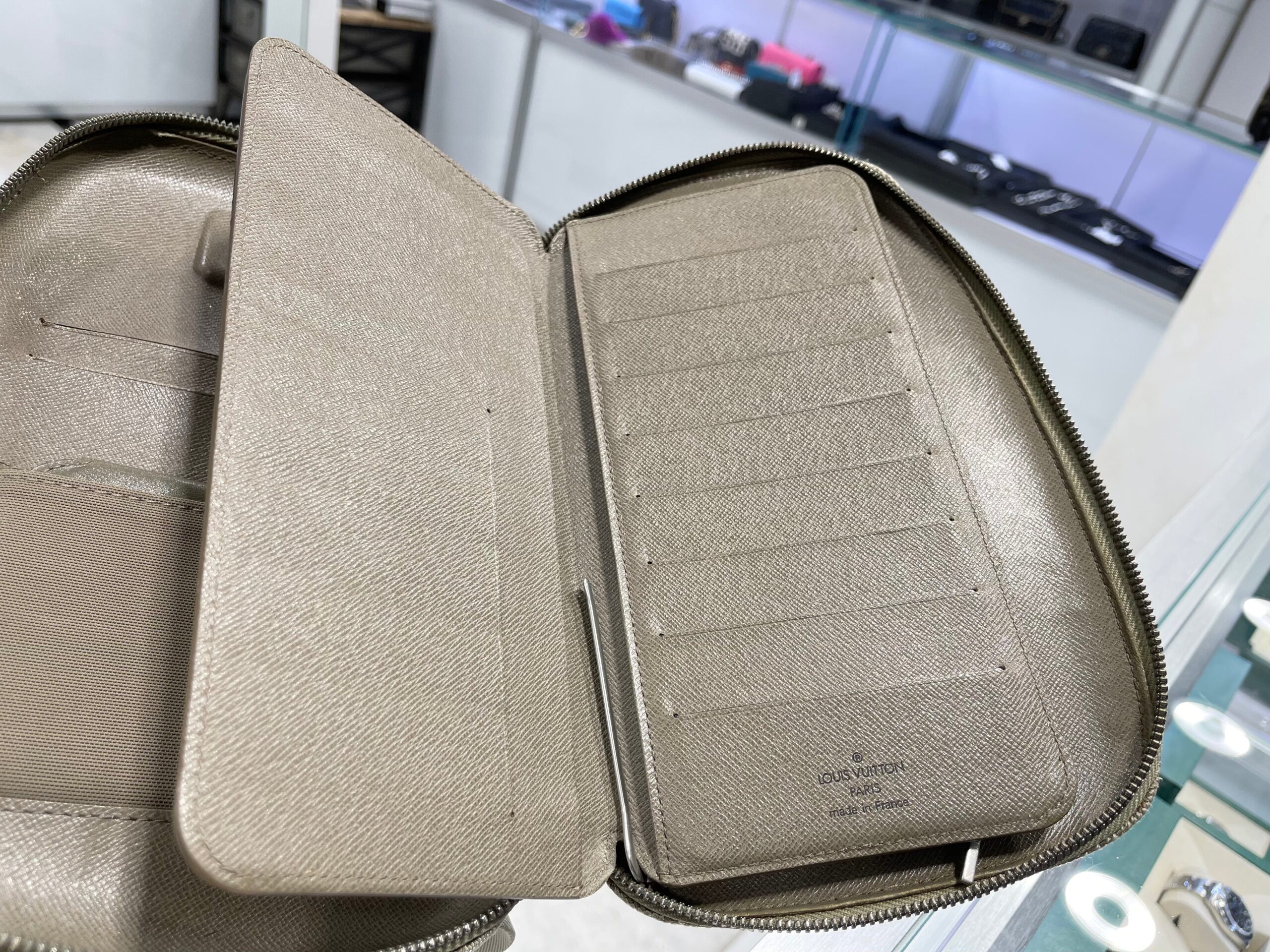 Louis Vuitton Gray Damier Geant Mage Grey